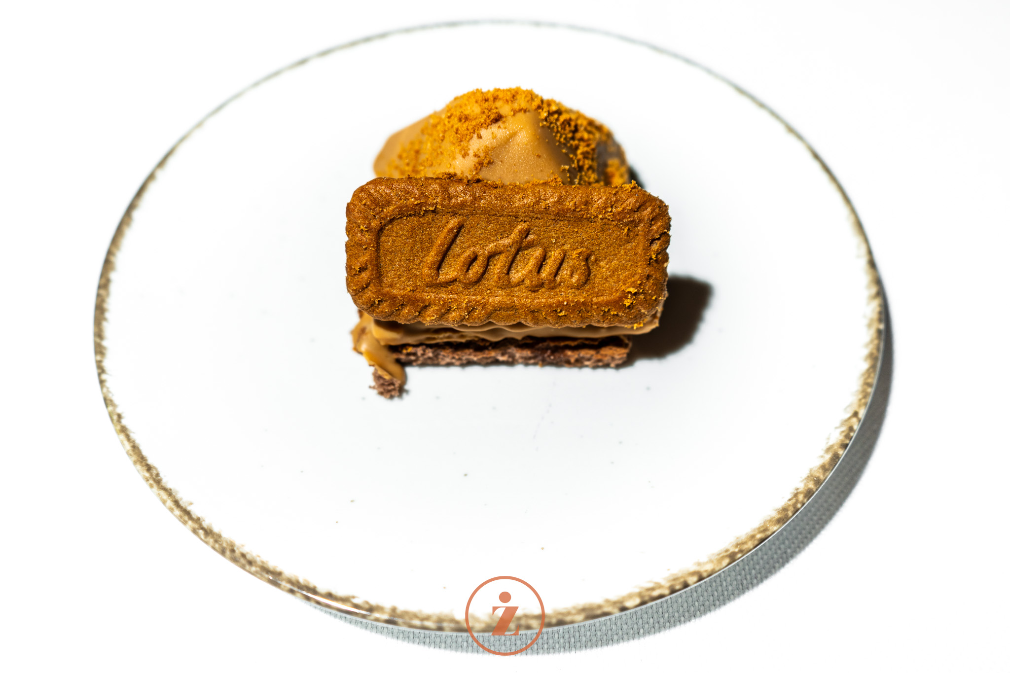 plato de tarta de lotus
